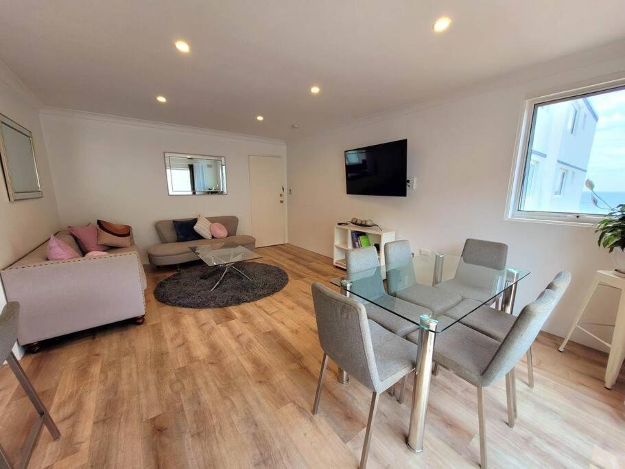 Ocean Front Apartment Cronulla Bagian luar foto