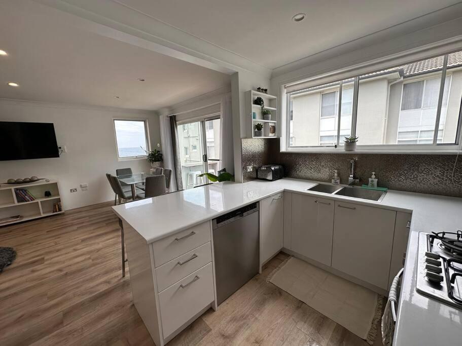 Ocean Front Apartment Cronulla Bagian luar foto